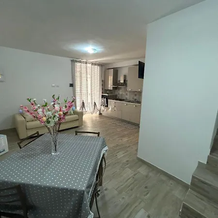 Casa Da Angela 비에스테